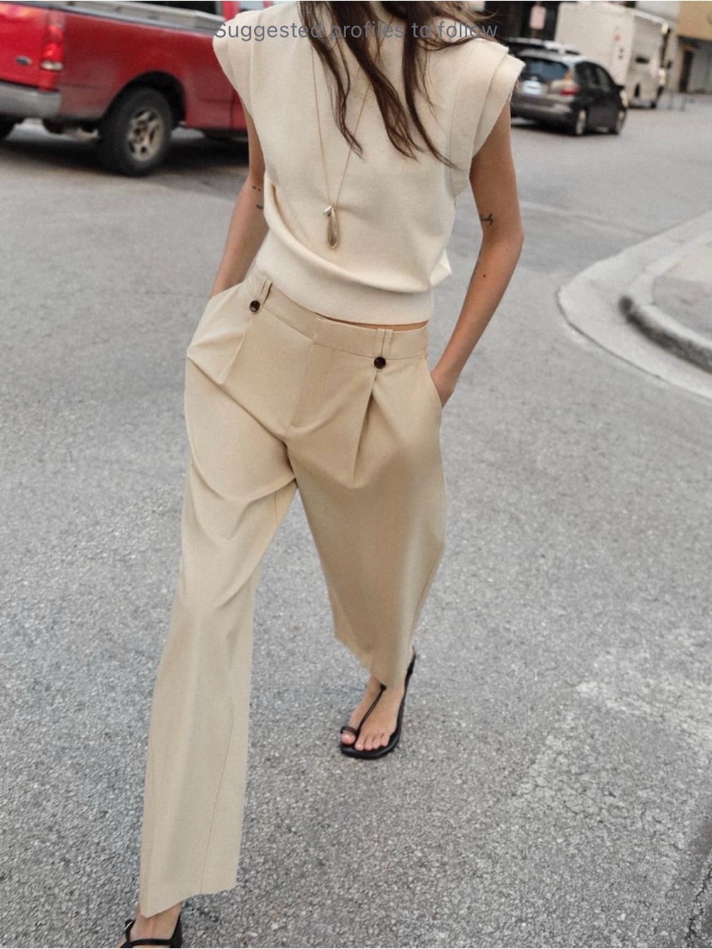 Zara Brand new Size L Sand
STRAIGHT LEG CHINO PANTS
